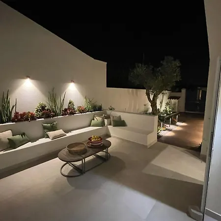 Teti Villa *